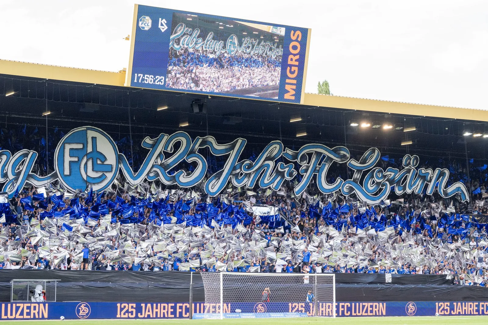 Die Choreo der Luzerner Fans.