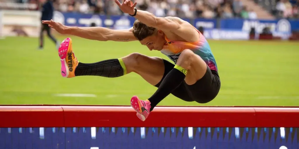 Simon Ehammer springt in Brüssel aufs Weitsprung-Podest
